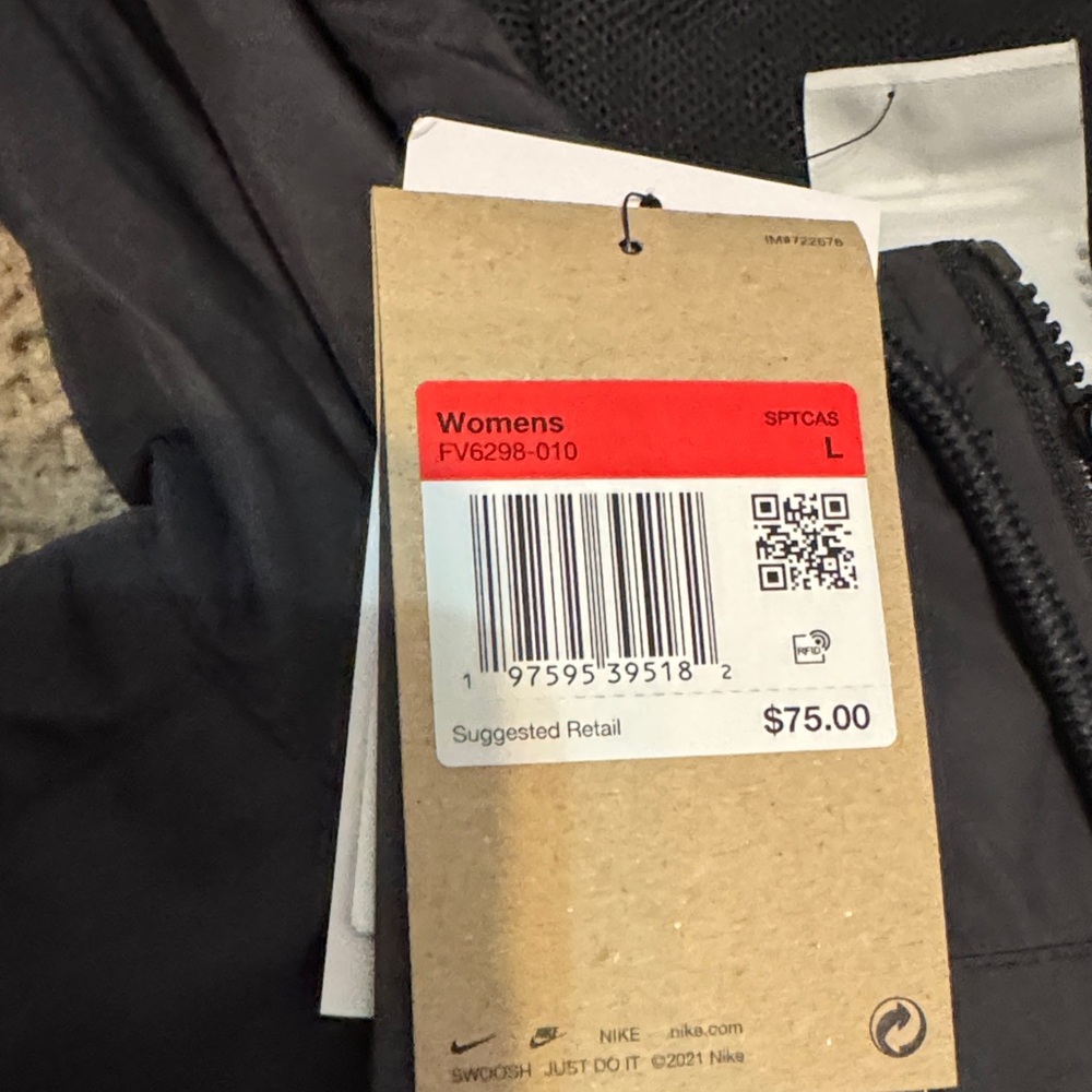 Women’s Nike sportswear UV protection loose hooded jacket NWT size Large - Picture 6 of 7